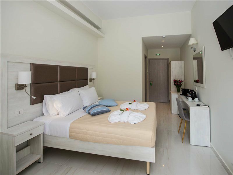 Amour Holiday Resort (Adults Only) Sidari  Exterior photo